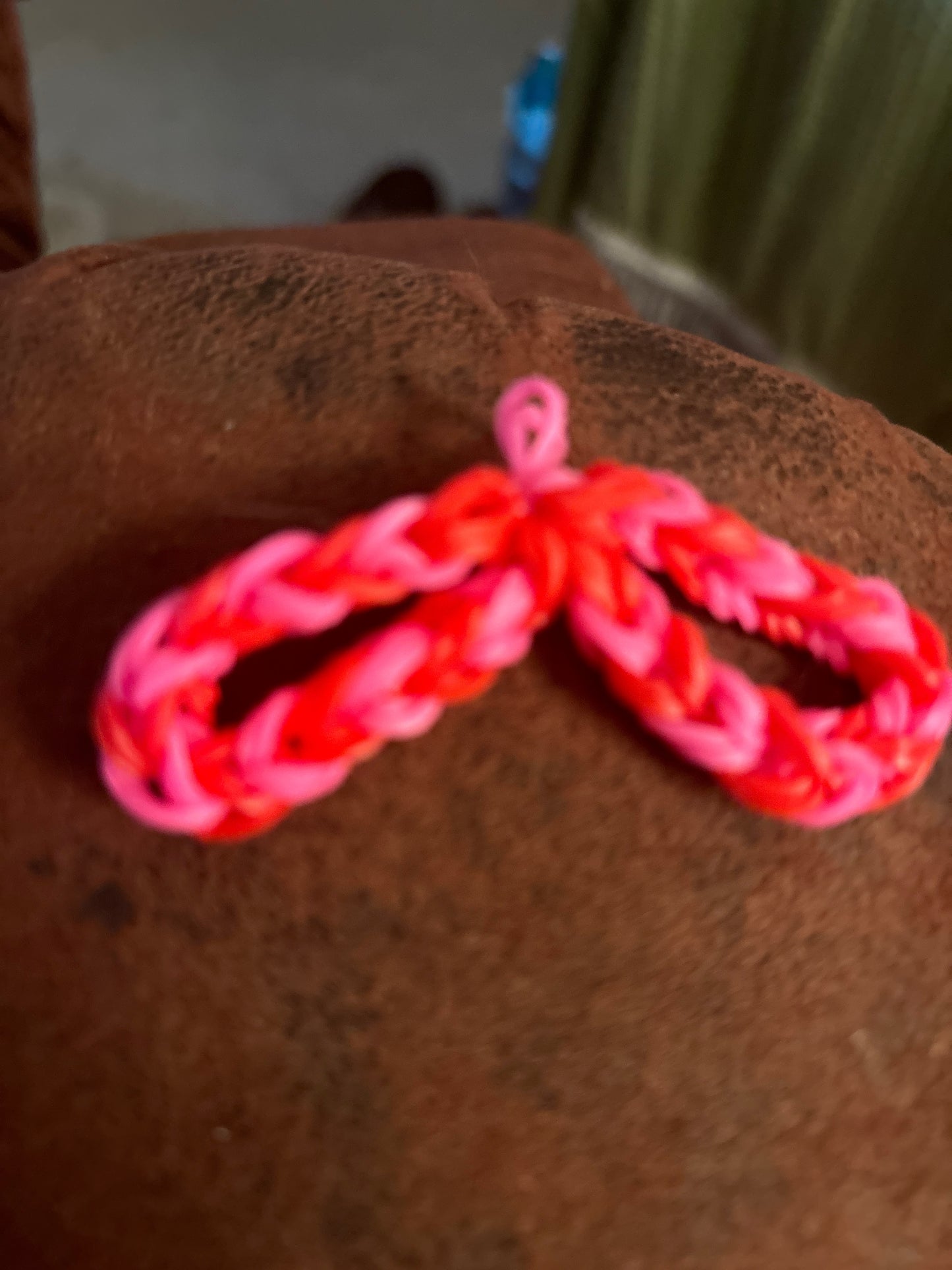 Loom band items