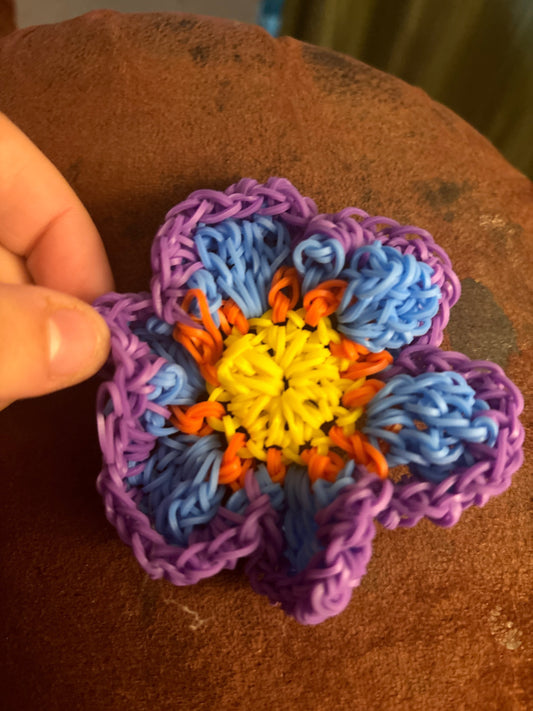 Large loom flower